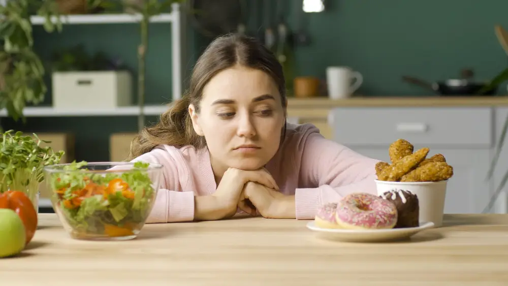Foods That Reduce Anxiety (And Foods That Make It Worse)